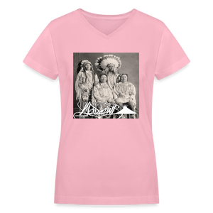 Women's Relatives V-Neck - pink